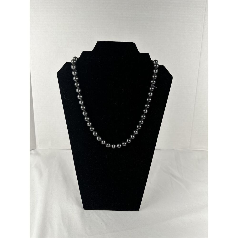 Vintage 1940s-1950s Womens Smoky Grey Glass Pearl Beaded Hand‎ Knotted Necklace